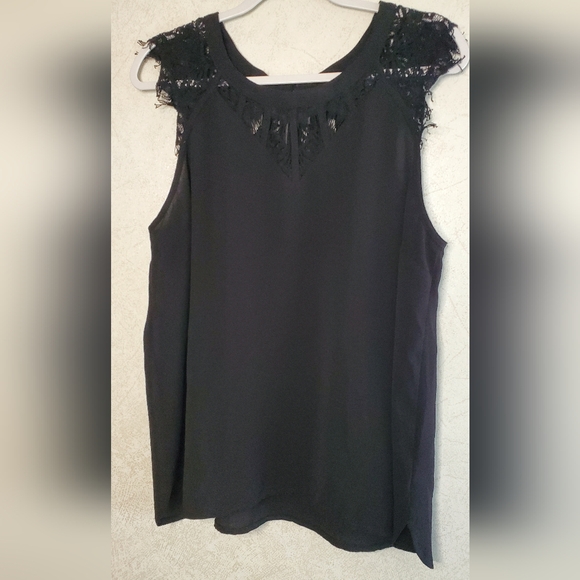 41 Hawthorn Tops - 41 Hawthorn Black Lace Details Cap Sleeves Top Ladies. Size:XL